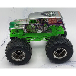 Hot Wheels Monster Jam Grave Digger Chrome Silver 1:64